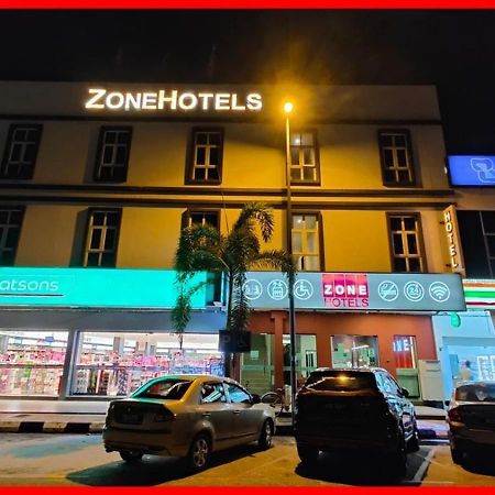 Zone Hotels, Telok Panglima Garang Teluk Panglima Garang Ngoại thất bức ảnh