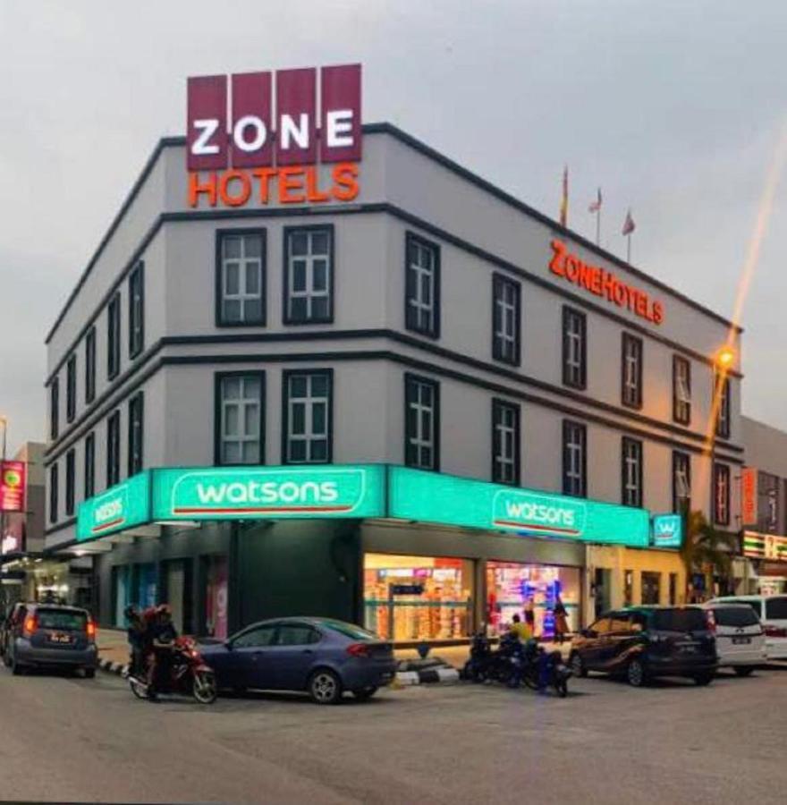 Zone Hotels, Telok Panglima Garang Teluk Panglima Garang Ngoại thất bức ảnh
