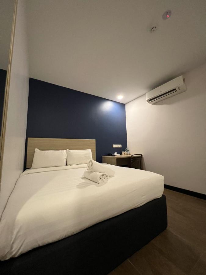Zone Hotels, Telok Panglima Garang Teluk Panglima Garang Ngoại thất bức ảnh
