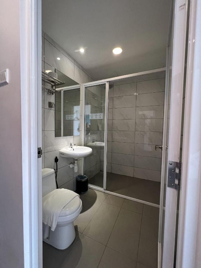 Zone Hotels, Telok Panglima Garang Teluk Panglima Garang Ngoại thất bức ảnh