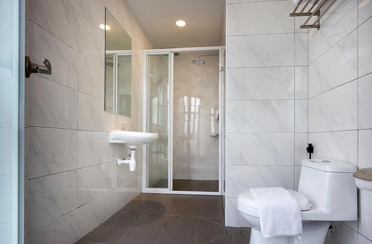 Zone Hotels, Telok Panglima Garang Teluk Panglima Garang Ngoại thất bức ảnh