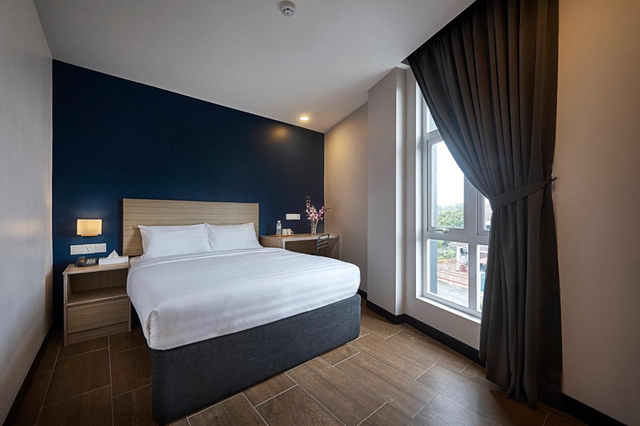Zone Hotels, Telok Panglima Garang Teluk Panglima Garang Ngoại thất bức ảnh
